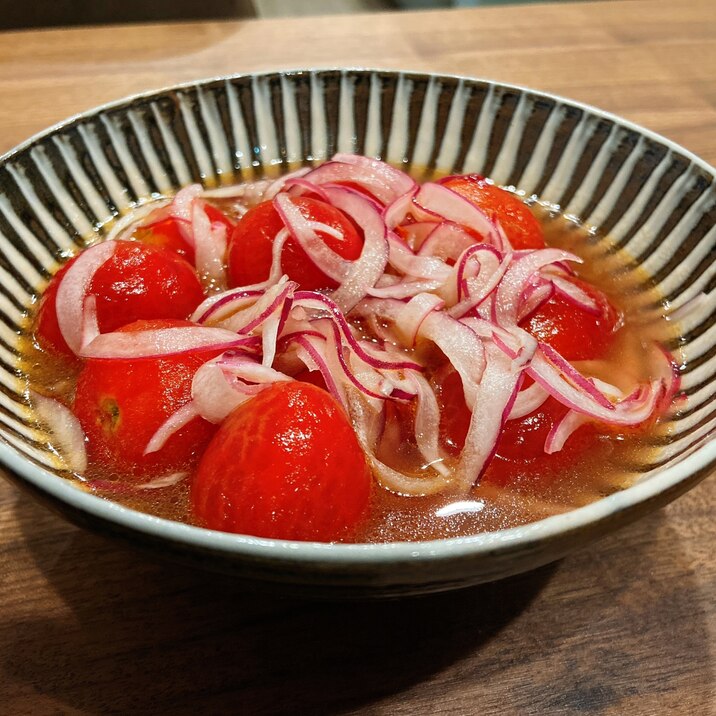 トマトと玉ねぎのさっぱりマリネ